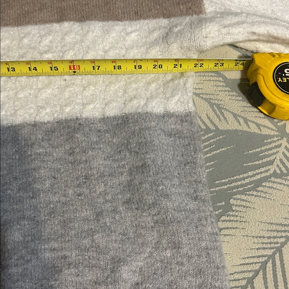 Twine and string Color Block Sweater - Picture 4 of 7